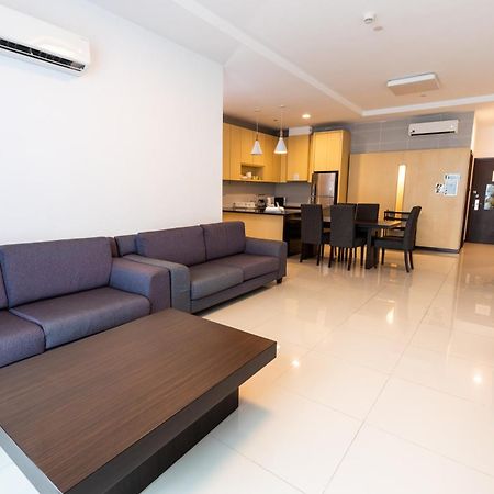 Luco Apartments @ Imperial Suites Kuching Extérieur photo